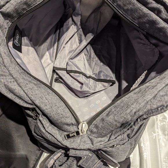 Gray Large Lug Airbus Weekender Bag - Picture 7 of 10